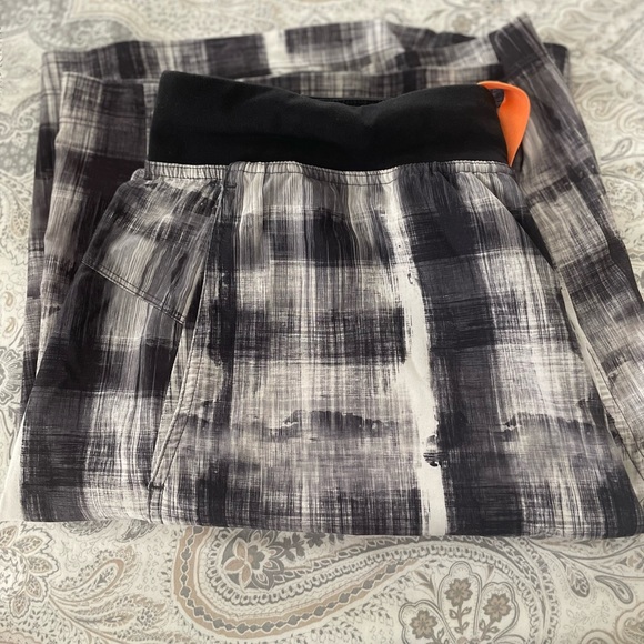 Mens active shorts - Picture 2 of 3